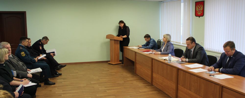 В управе Левобережного района руководитель общественной приемной губернатора Воронежской области подвела итоги работы приемной за 2019 год.